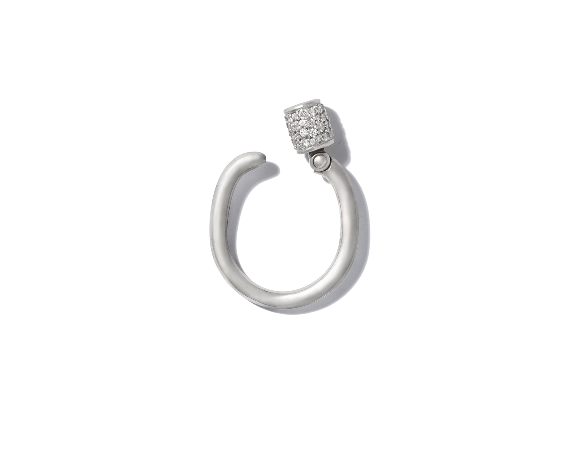 Silver stoned trundle ring with open lock