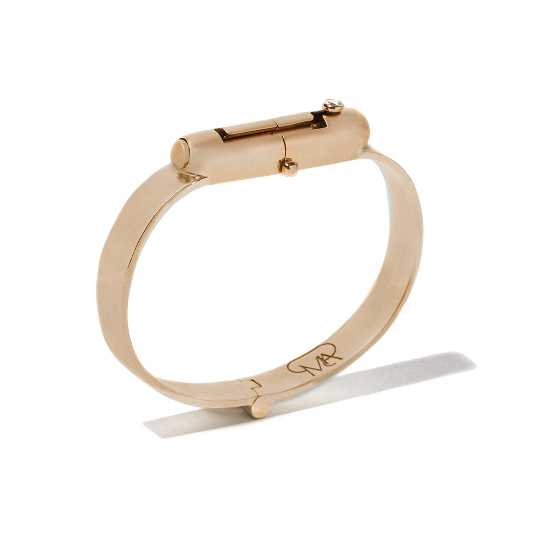 Zephyr Gold Clasp Bracelet | Marla Aaron