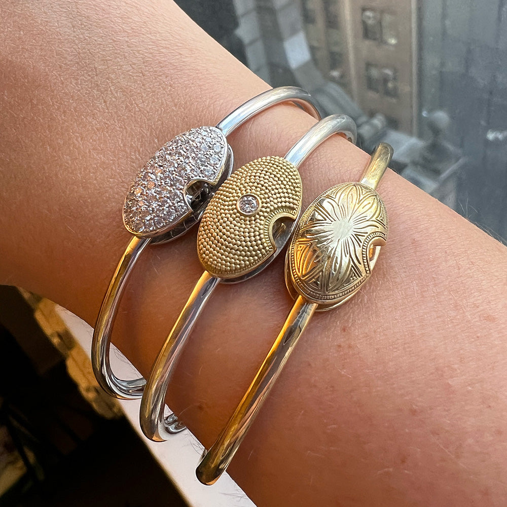 It’s here! In Silver & Gold!