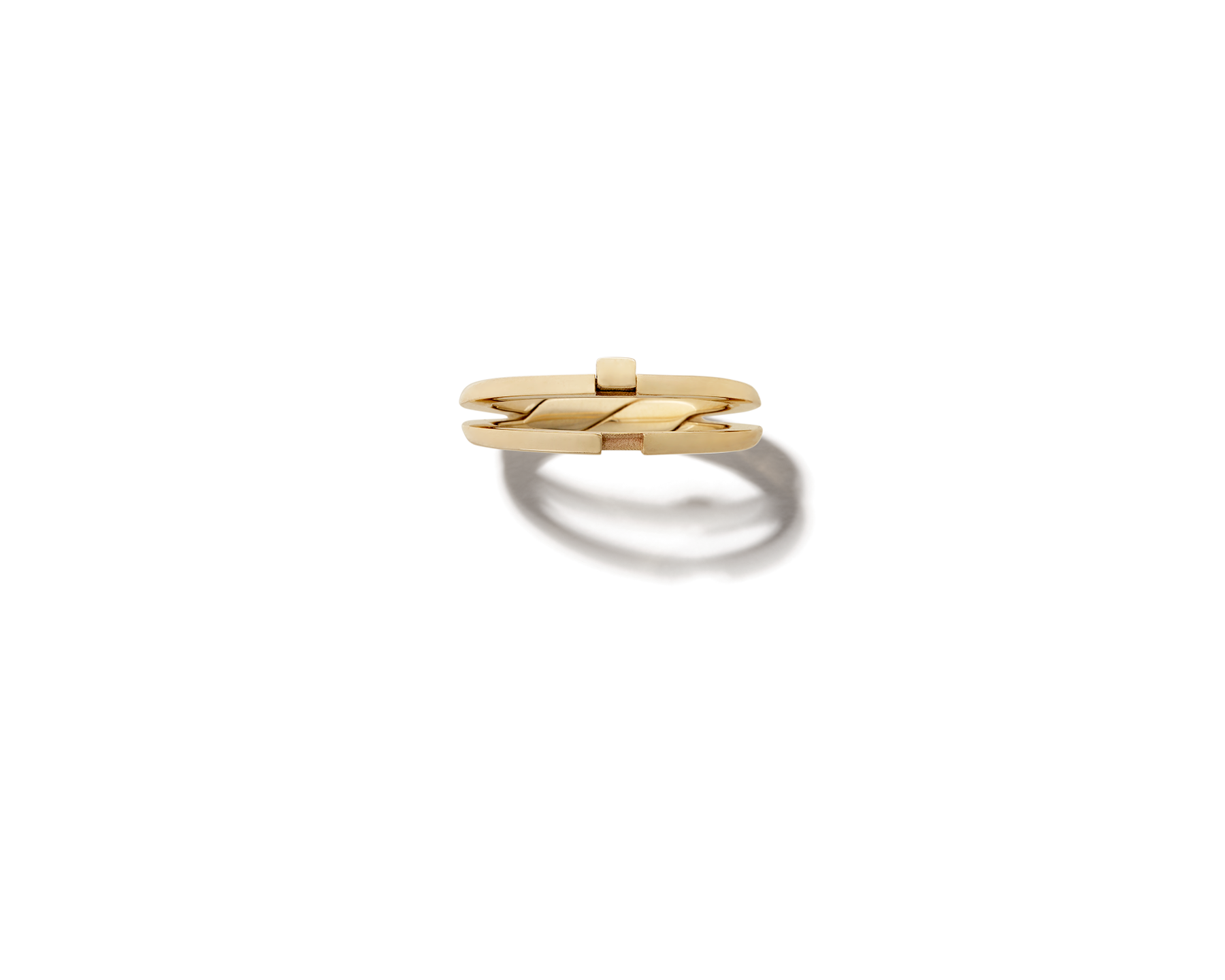 Front view of yellow gold intertwine ring with two rings separating 
